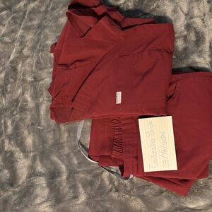 Figs Women's Scrub Top and Pants Set in Burgundy